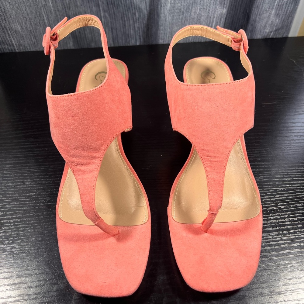 Chic Coral Sandals by Corso Como